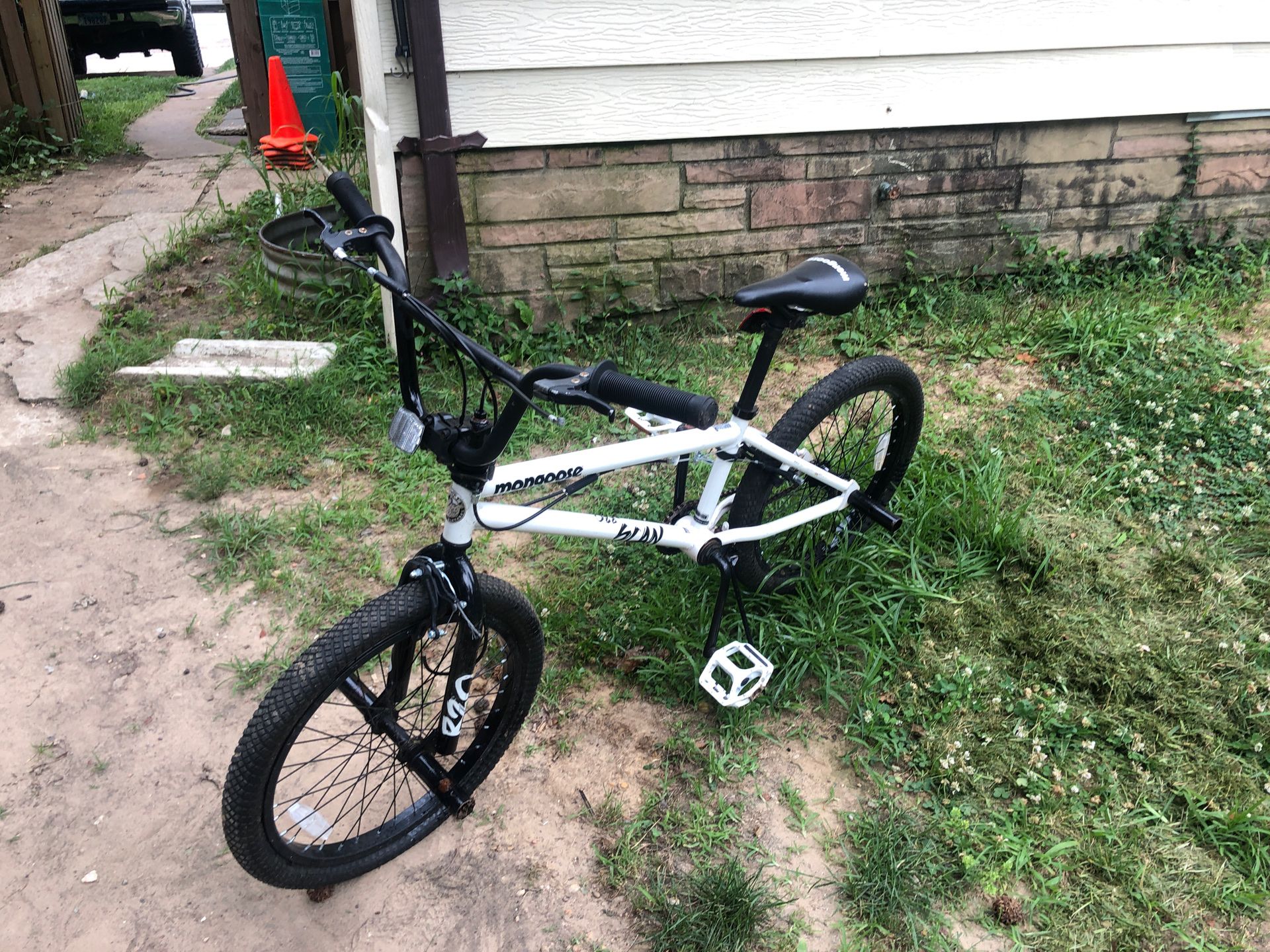 Mongoose bmx bike