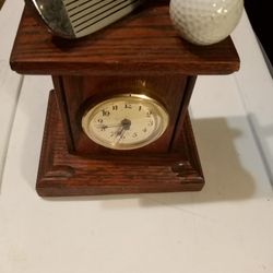 VINTAGE ORVIS GOLFER DESK CLOCK