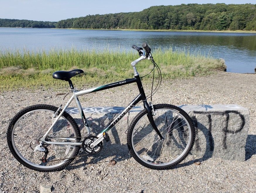 2003 21" Trek Navigator 100 21 Speed Bike