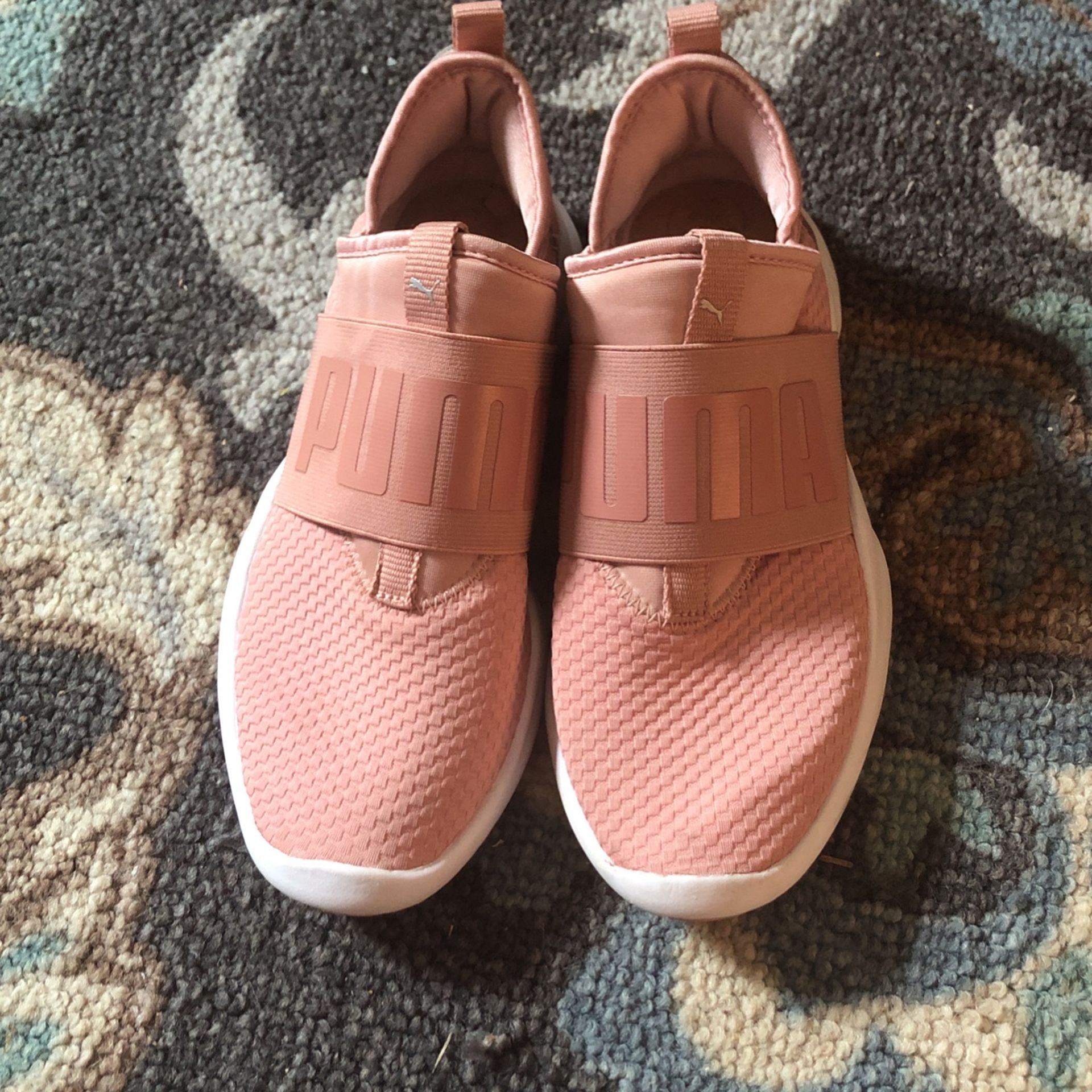 Puma Womens Stretch Round
