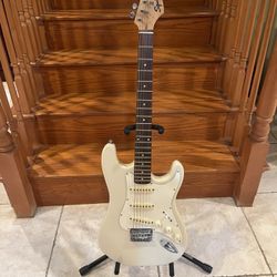 Squier Vintage Stratocatser (Mint)