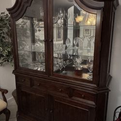 Elegant Glass-Front China Cabinet – Solid Wood