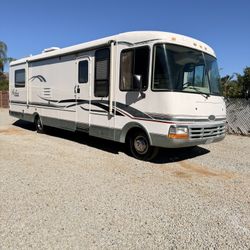 1997 Airbus by Rexall 34 ftW/ large slide out original 49K miles like new 