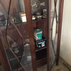 Vintage Mahogany China closet Hutch Like New
