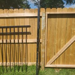 Freedom New Haven 4-1/2-ft H x 6-ft W Black Aluminum Spaced Picket Flat-top  Decorative Fence Panel in the Metal Fencing department at