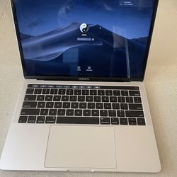 2018 macbook pro 13 touchbar 2.3 i5 quad core 8GB 512GB storage  