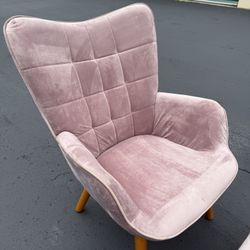 Mauve Accent Chair And Ottomen