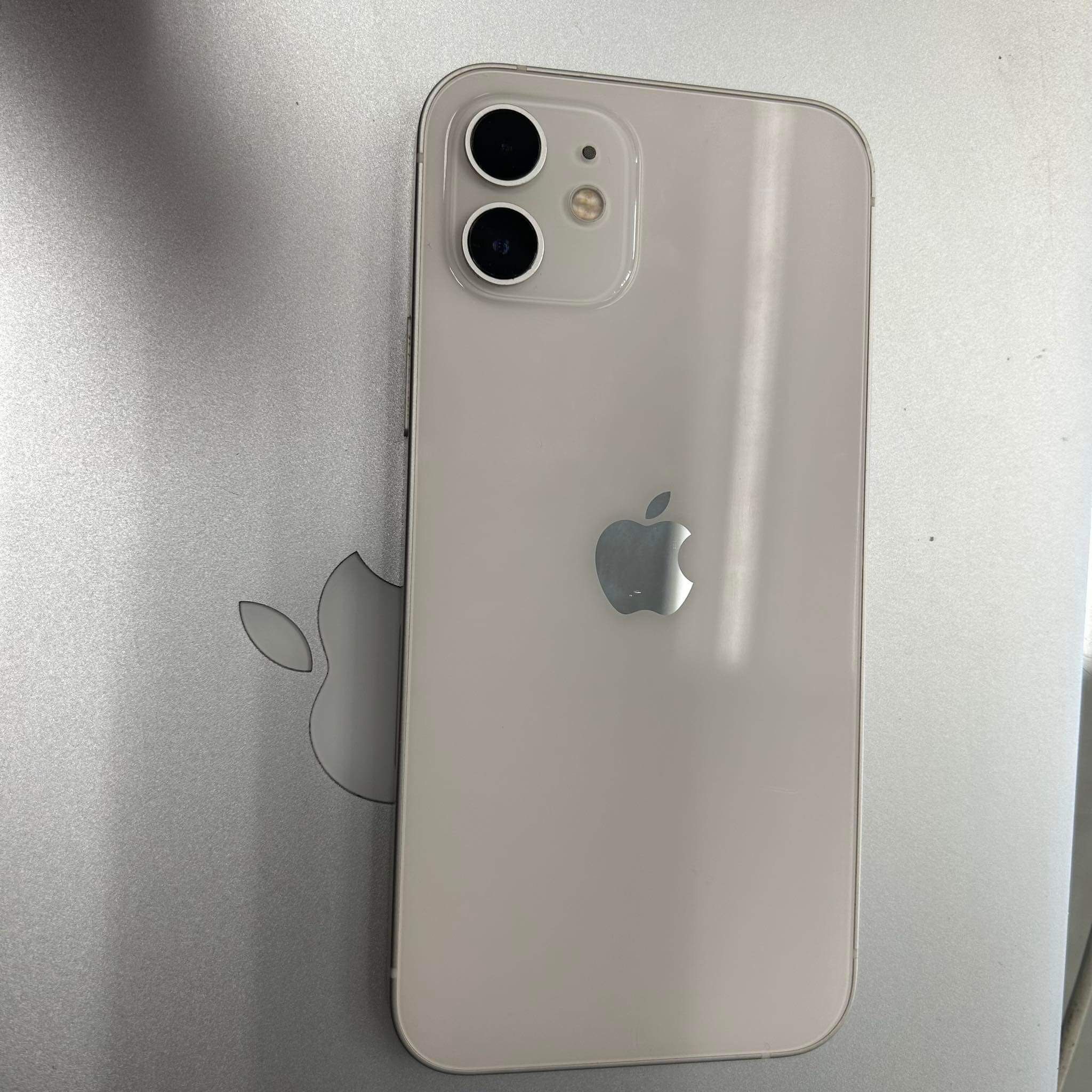 iphone 12 128gb unlocked sold with store warranty 