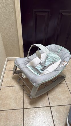 Ingenuity 3 in 1 grow with me, baby bouncer