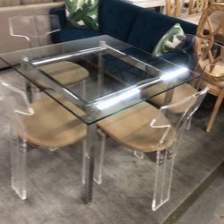 Beautiful Lucite And Crome Dining Kitchen Table And  Chairs 
