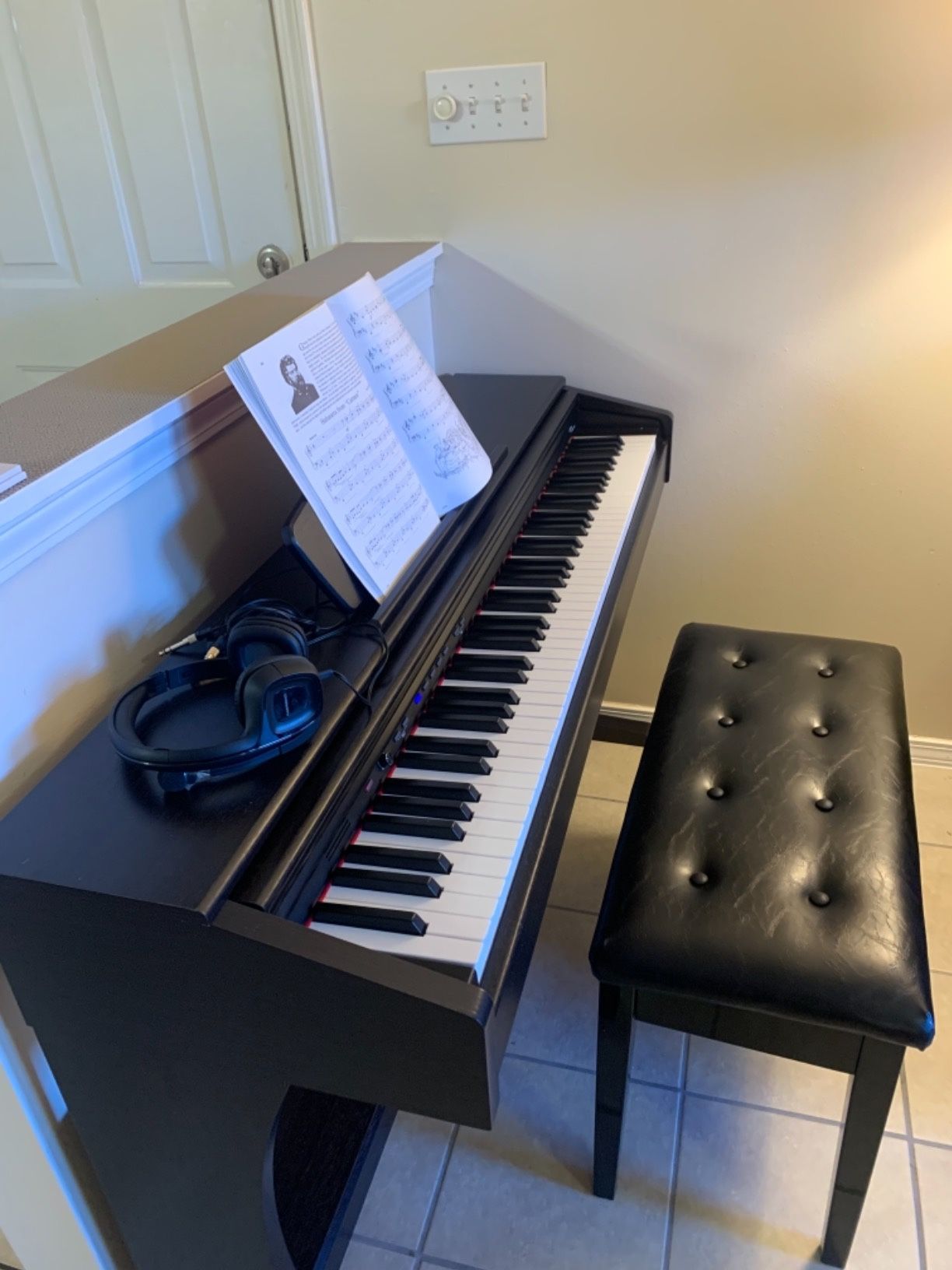 Donner DDP300 Piano (brand new)