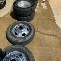 F350 Dually Wheels And Tires With Center caps 