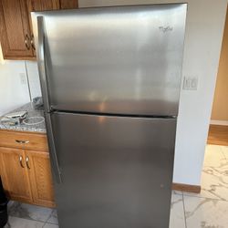 Whirlpool Refrigerator - WRT351SFYF00