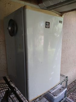 GE, mini fridge