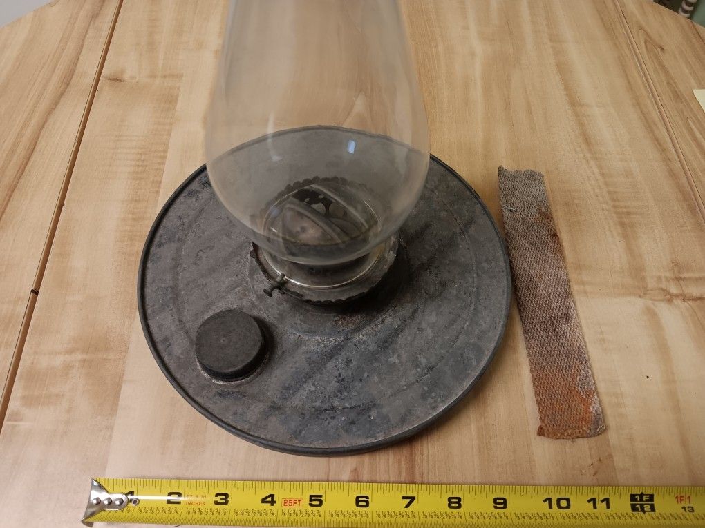 Antique Oil Lamp /heater 