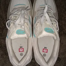 Size 10Ecko Unlimited women's fashion sneakers