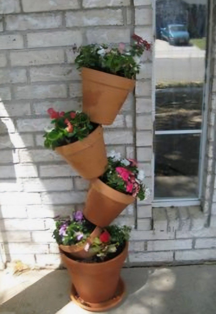 Create-a-Garden Tipsy Pots. **NEW**