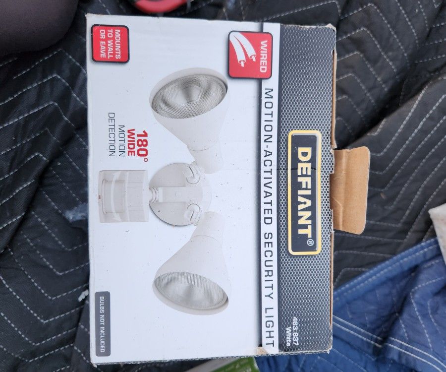 The Defiant 180 Degree Outdoor White Motion-Sensing Security Light (Only The Sensor , No Lights)