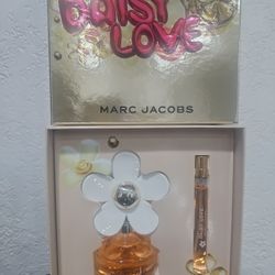 MARK JACOBS DAISY LOVE EAU DE TOILETTE 