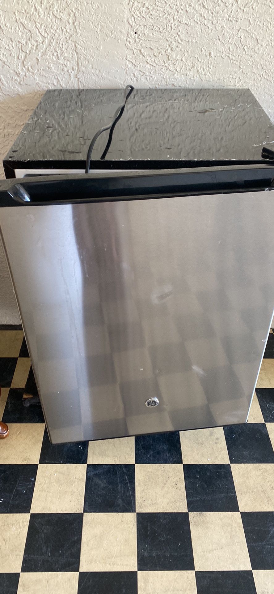 GE Mini Fridge for Sale in Spring Hill, FL OfferUp