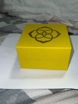 Kendra Scott earrings