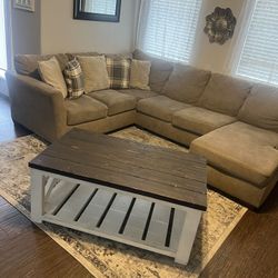Sectional Couch 