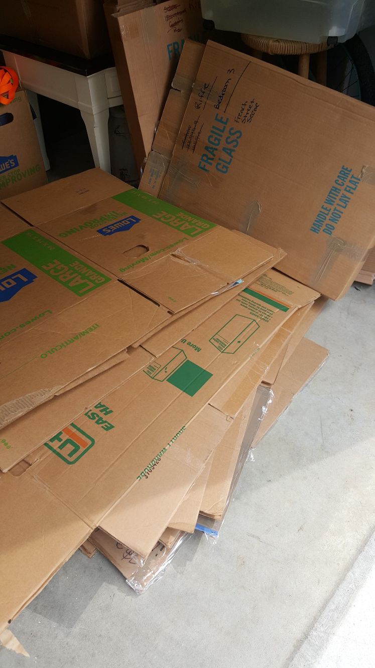Free Moving boxes