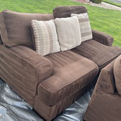 Ashely’s Living Room Couch Set (newly Washed) 