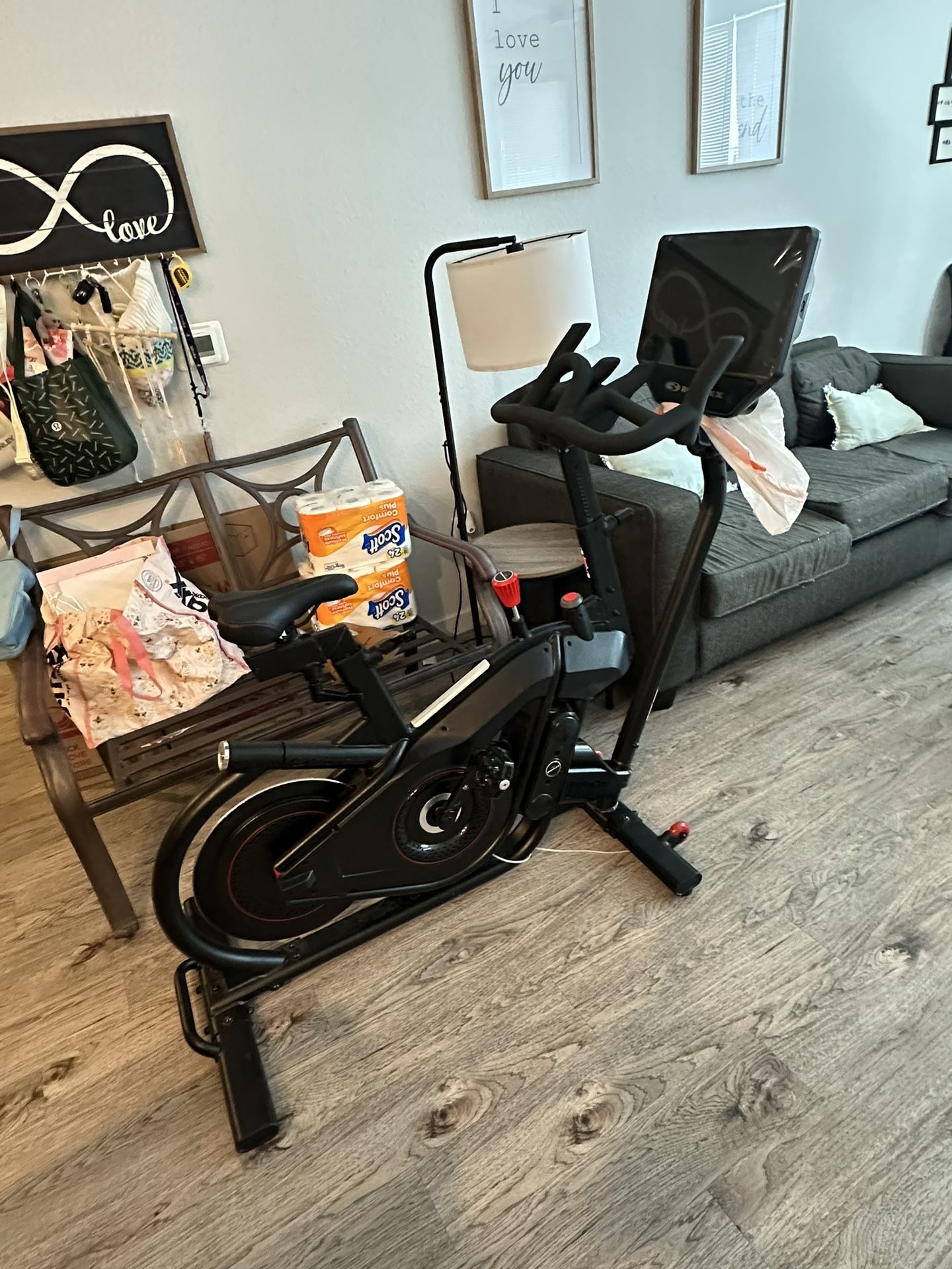 BowFlex VeroCore Bike 22”