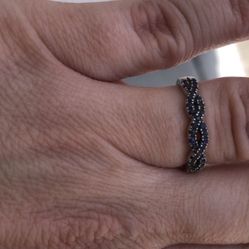 14 k white gold sapphire ring