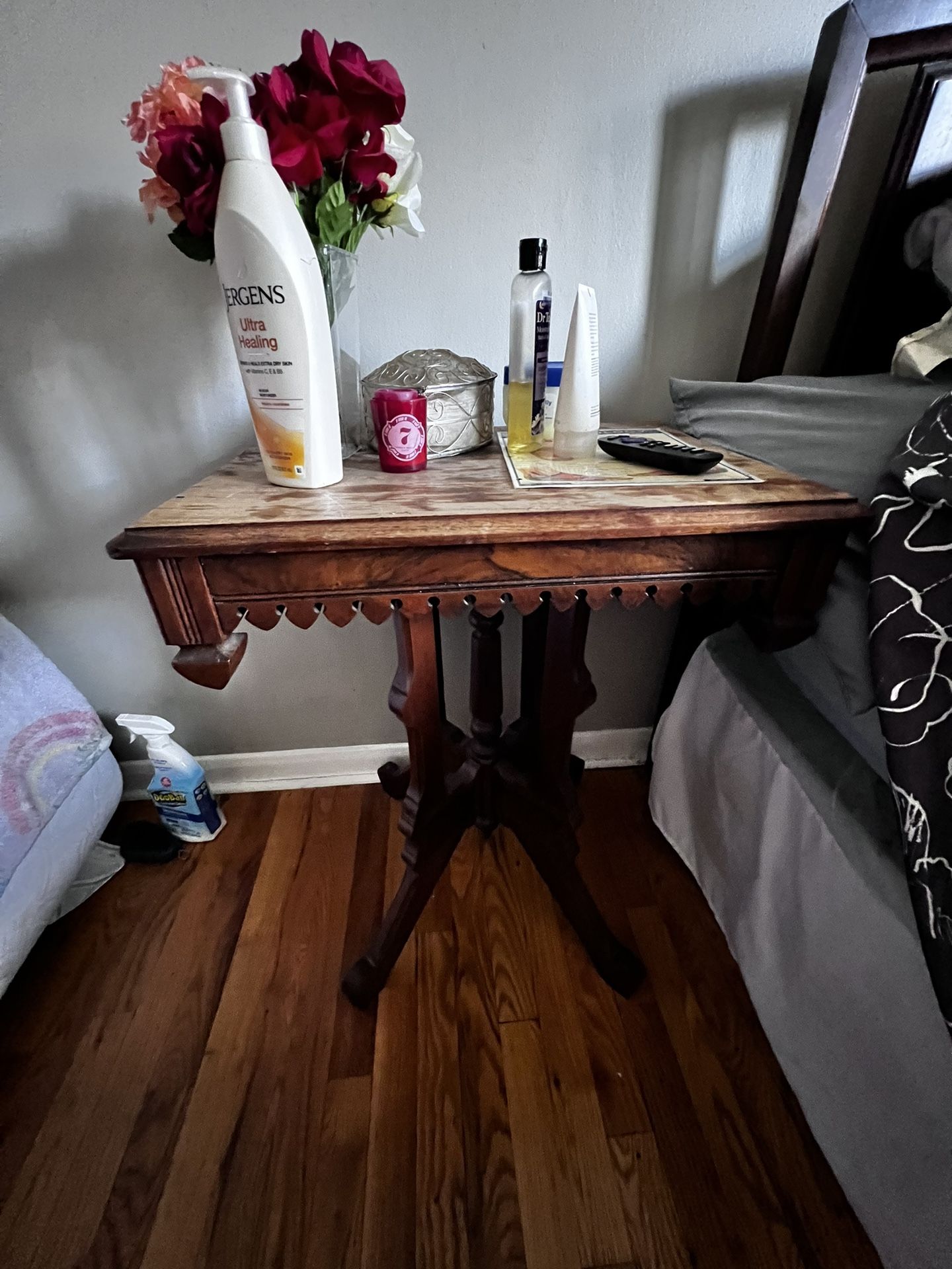 Antique side Table / Night Stand 