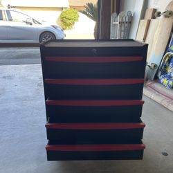 Heavy Duty Toolbox in Great Condition