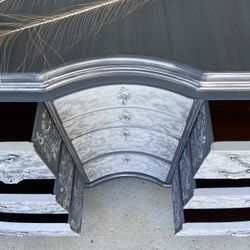 Quality Large Beautiful Grey And Silver Lace Dresser 