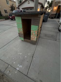 Free Dog house