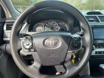 2014 Toyota Camry Thumbnail