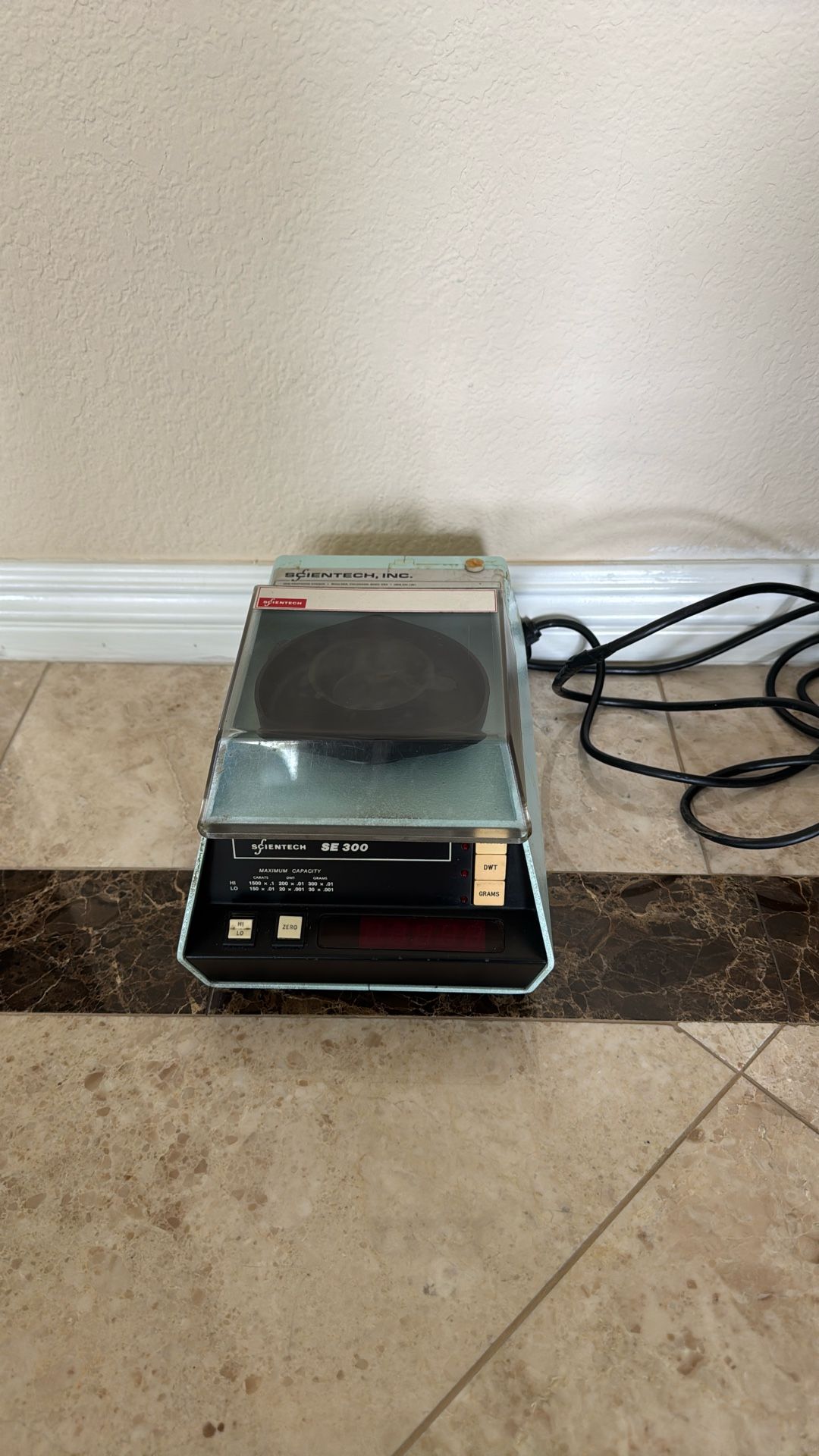 Diamond And Gold Scale