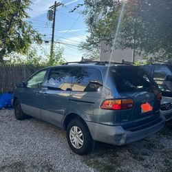 Toyota Sienna 2000