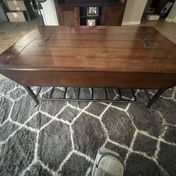 Coffee Table & 1 End Table 
