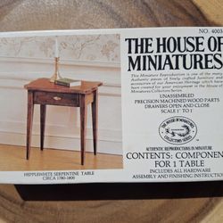 1:12 Scale Hepplewhite Serpentine Table Kit