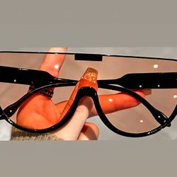 Stylish Black Sunglasses 