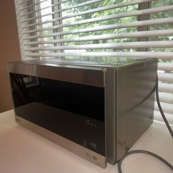 LG Microwave 