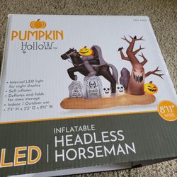 Giant Headless Horseman Halloween Yard Display