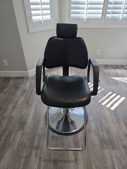 Salon chair