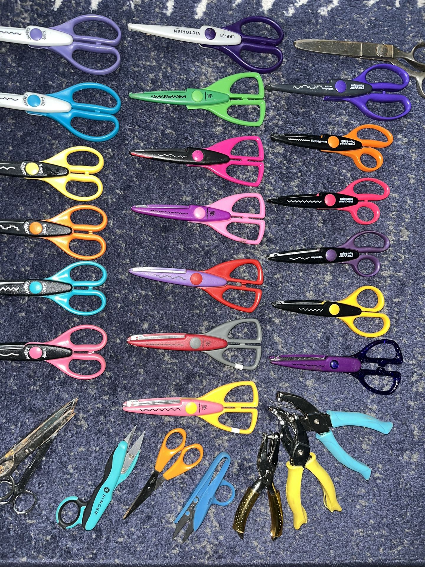 29 pc Crafting Cutters Combo - Pinking Shears 
