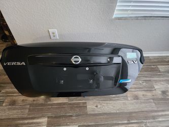 Trunk Lid Nissan Versa 2012 - 2019
