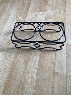 Dog Bowl Holder