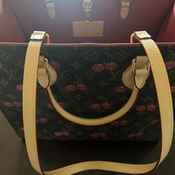 Louis Vuitton Handbag With Matching Fan 