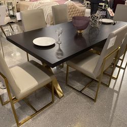 Brand New 7 Pc Dining Set 