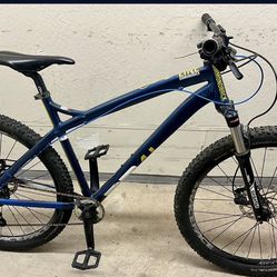 Diamond back 27.5 wheel 20 inch frame size disc brakes