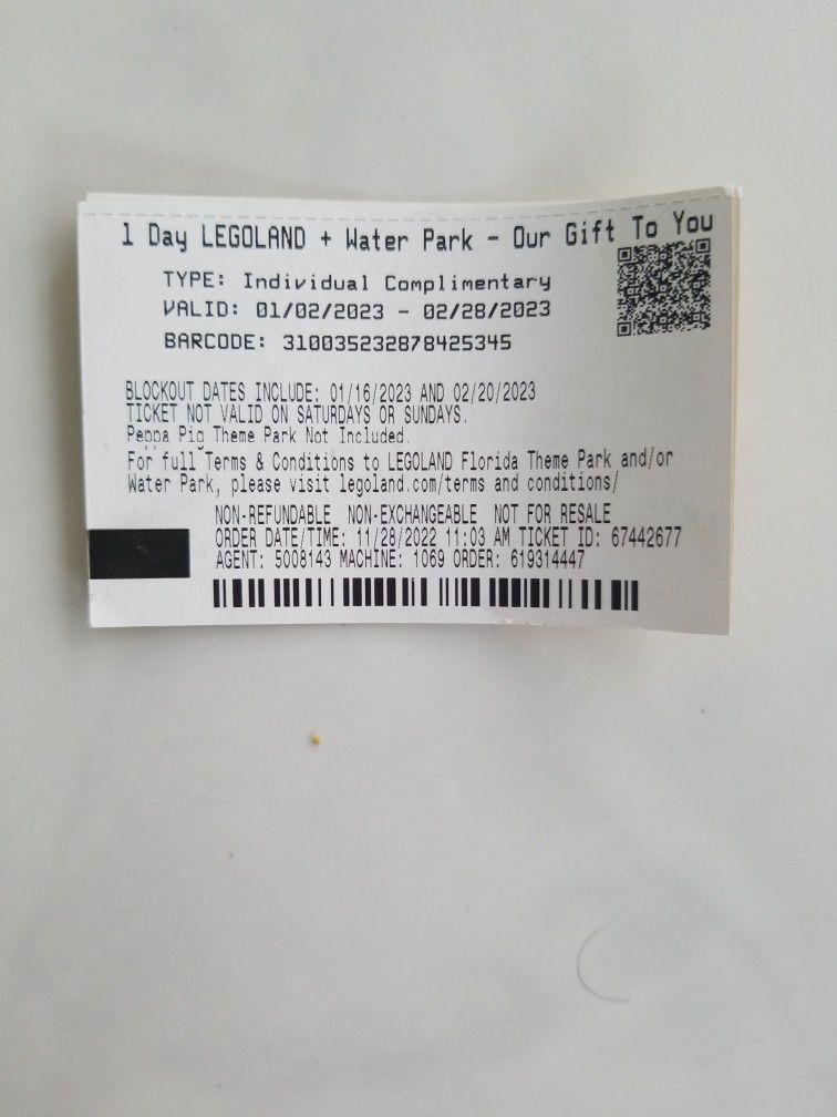 3 Legoland tickets 